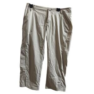 NWT Royal Bobbins capris size 8